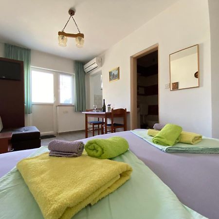 Guest House Dijana Krk Town Exterior photo