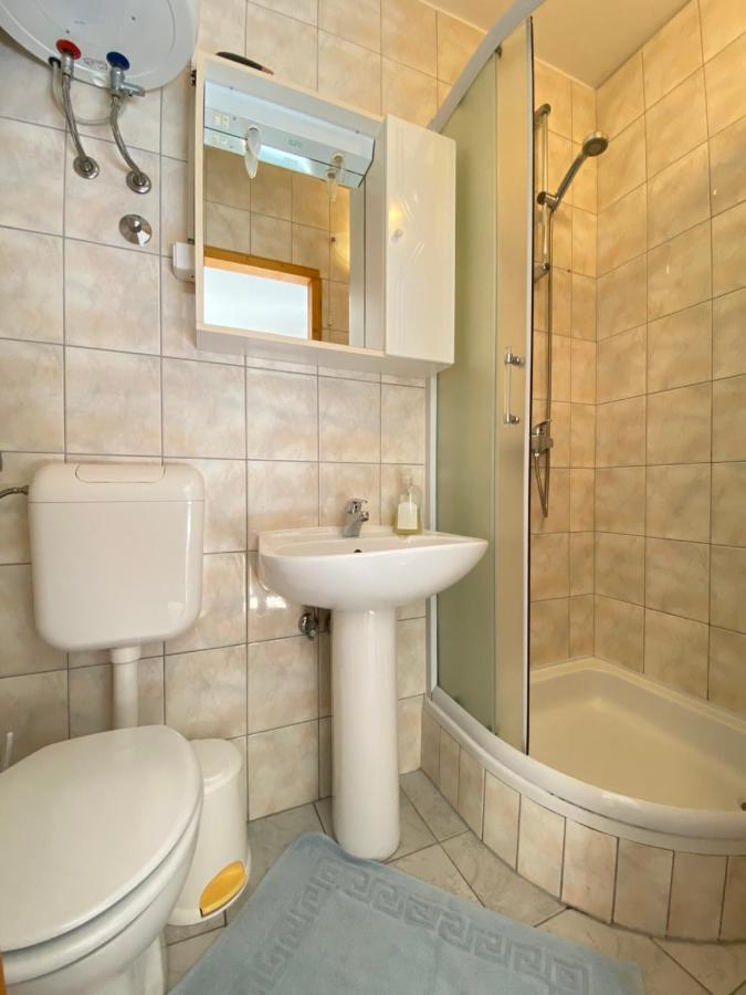 Guest House Dijana Krk Town Exterior photo